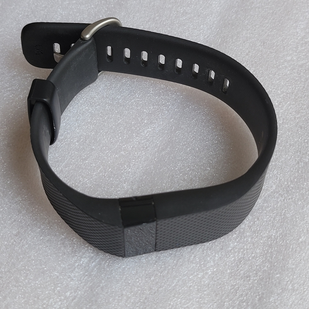 Fitbit Tracker - image 8